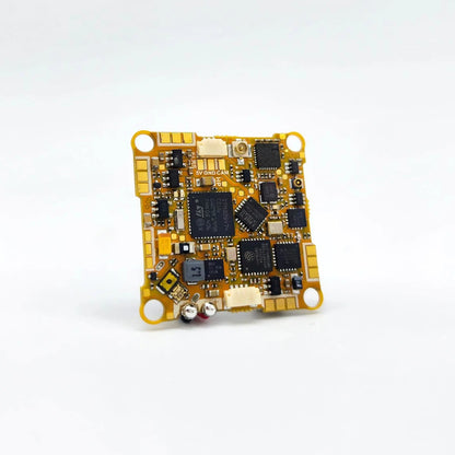 https://cdn.shopify.com/s/files/1/1126/9610/files/NewBeeDrone-BeeBrain-BLV5-AIO-Flight-Controller-ELRS-2.4G-NewBeeDrone-153902361.jpg?v=1762365676